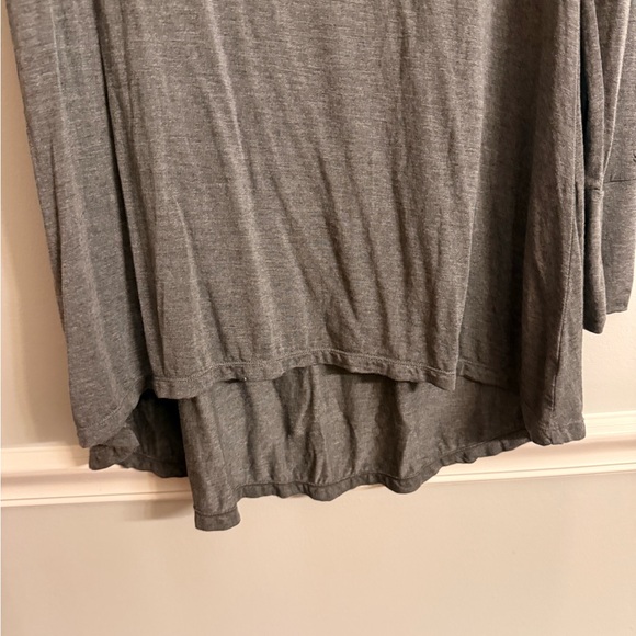 Cuddl Duds Gray Cowl Neck high low Top - Picture 3 of 5